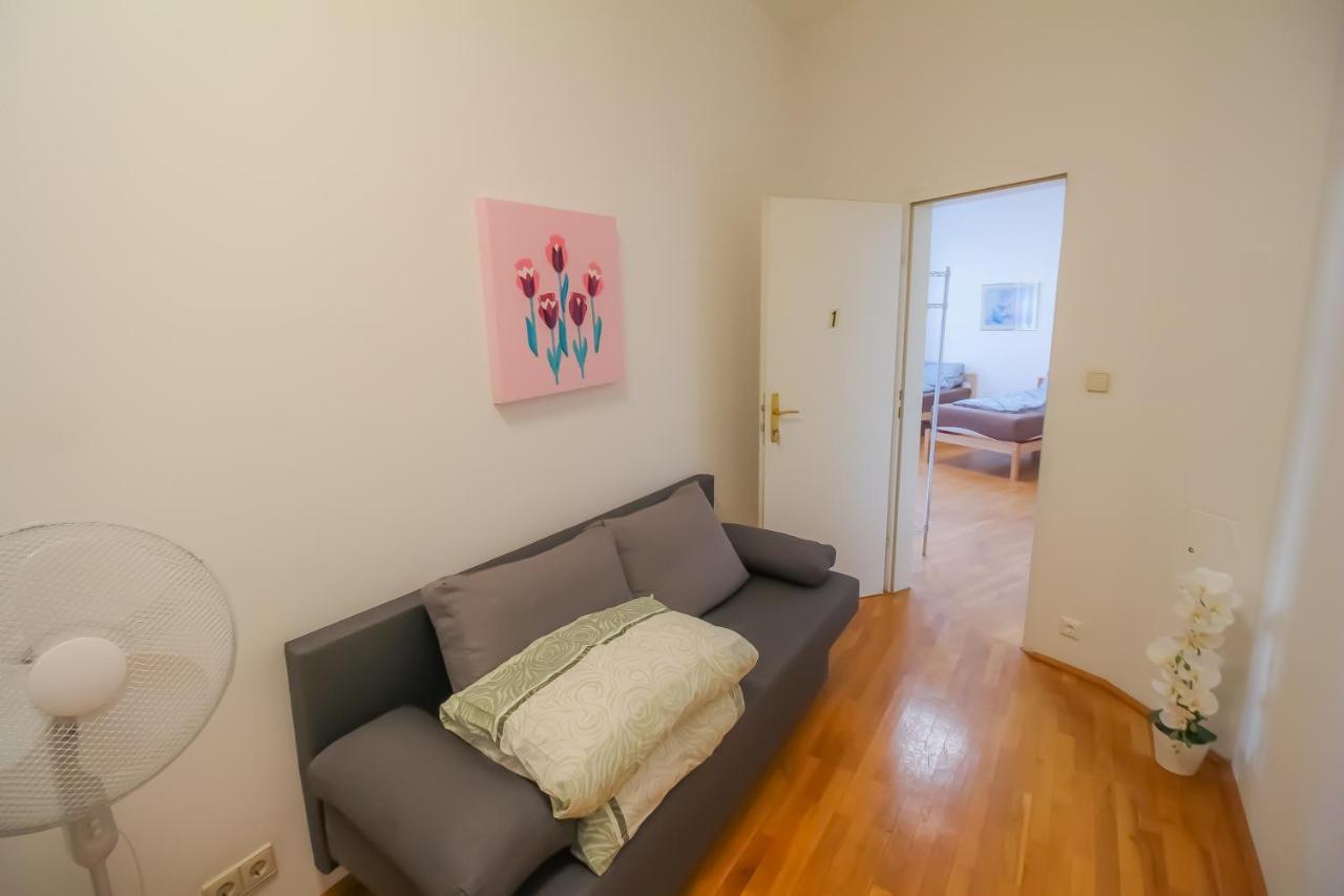 Family 3 Bedroom Apartment Lv7 ウィーン エクステリア 写真